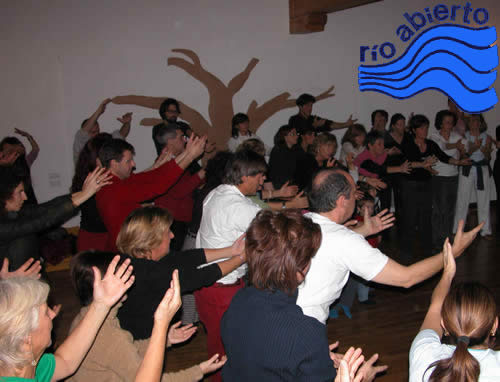 Una lezione di Movimento Espressivo Rio Abierto condotta da Clotilde