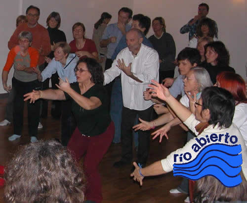 Una lezione di Movimento Espressivo Rio Abierto condotta da Clotilde