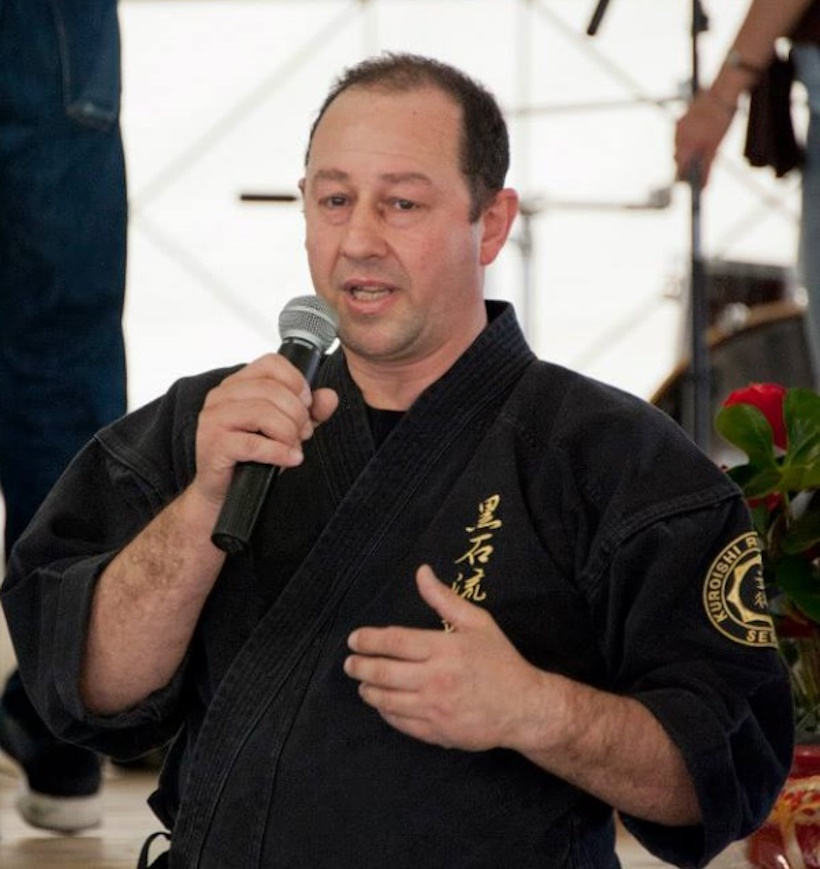 Roberto Miello, operatore Reiki Master indipendente, seminari e trattamenti Reiki Usui e Karuna a Villa Estense, corsi di Karate, Ju-Jitsu e Krav Maga a Monselice, Padova