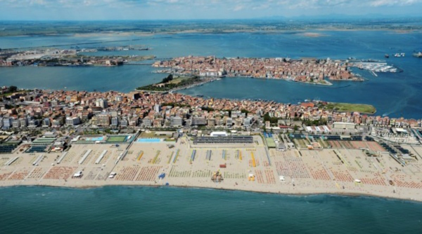 Chioggia, Spiaggia di Sottomarina. A 45 minuti da Chioggia corsi e seminari Reiki nel Centro Olistico Tolteca a Dolo (Venezia)