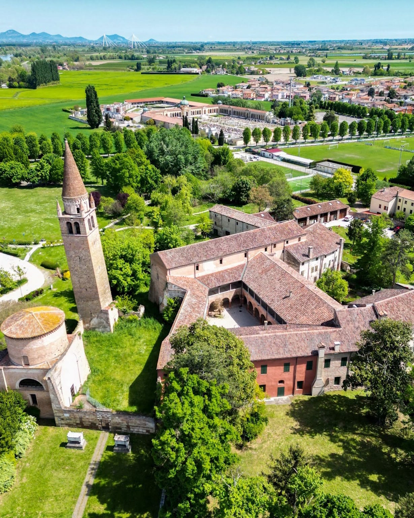 Il centro storico di Badia Polesine e l'Abbazia della Vangadizza.