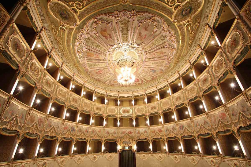 Interno dell'Abbazia della Vangadizza a Badia Polesine, in provincia di Rovigo.