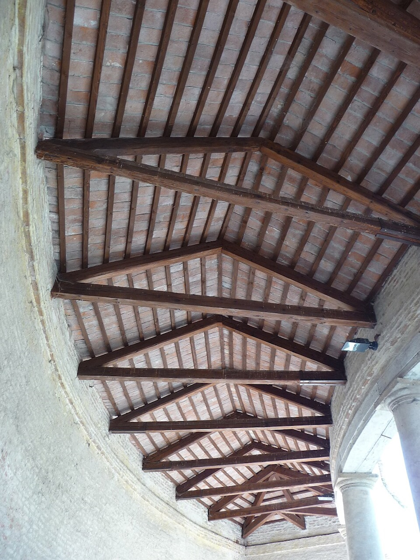 Le barchesse curvilinee di Villa Badoer a Fratta Polesine.