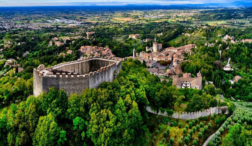 Luoghi memoriabili di Treviso: Asolo. Dario Canil presenta corsi e seminari Reiki vicino ad Asolo, a Dolo (Venezia).