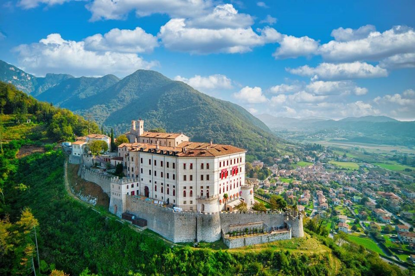CastelBrando nelle colline trevigiane. Reiki, meditazione e crescita personale vicino Treviso.