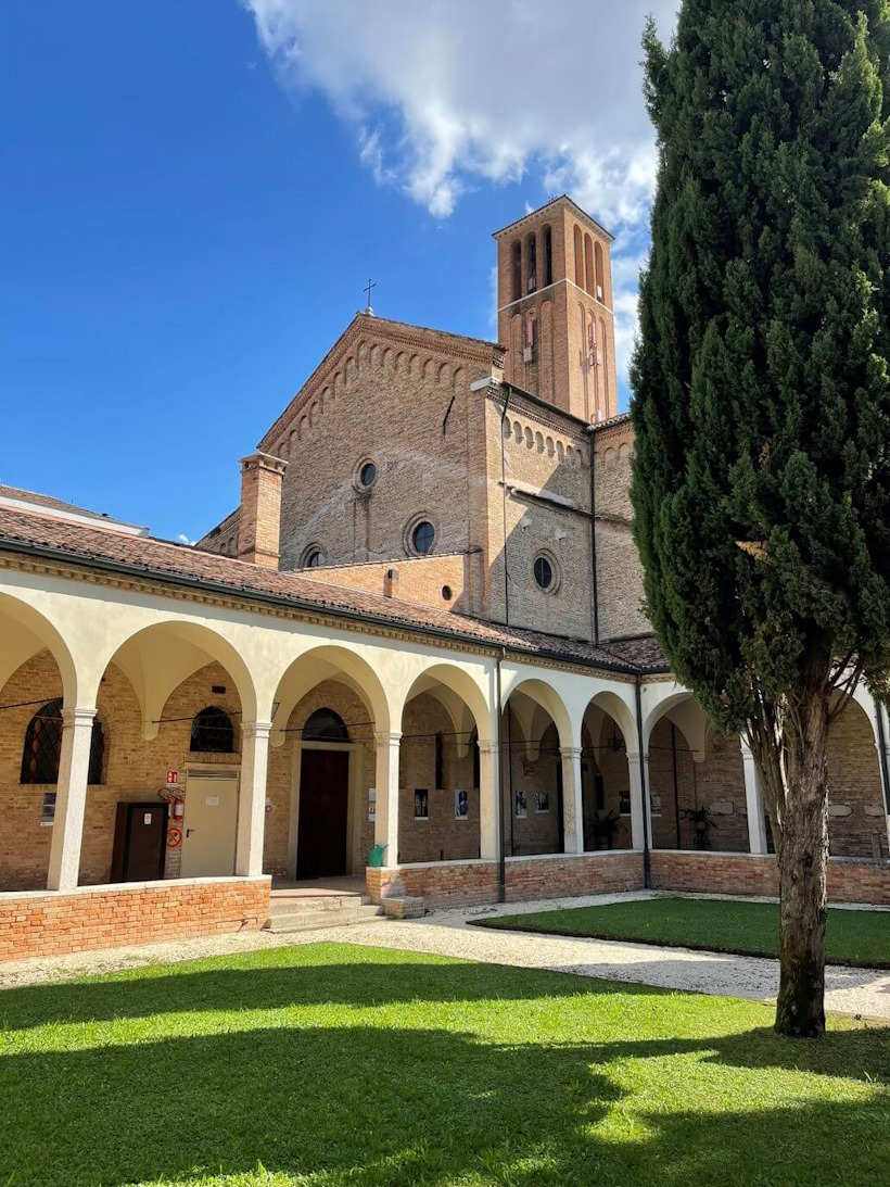 Luoghi memoriabili di Treviso: Il Chiesa di san Francesco. Dario Canil presenta corsi e seminari Reiki vicino a Treviso, in Veneto, a Dolo (Venezia).