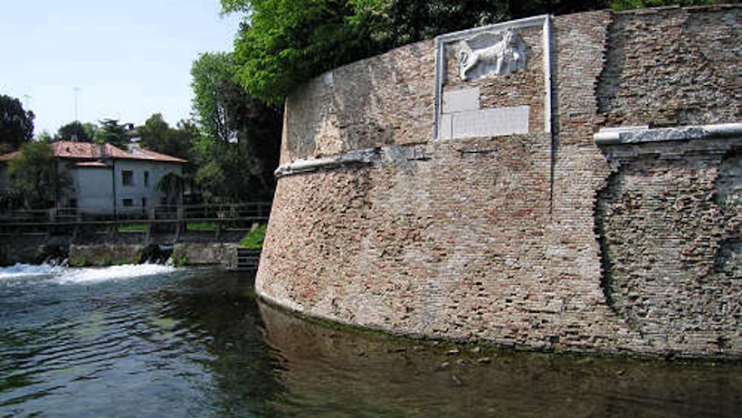 Le mura veneziane di Treviso. Seminari e corsi Reiki vicino Treviso a Dolo Venezia.
