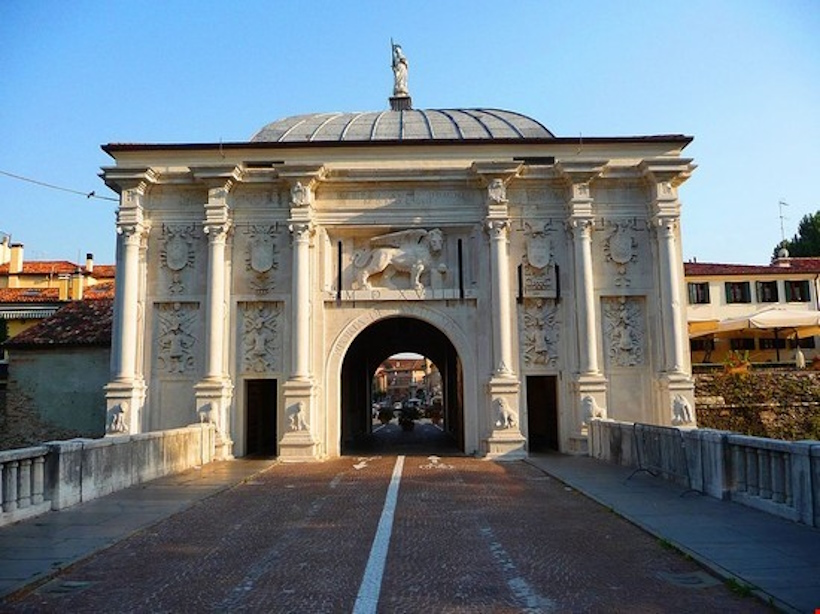 Porta San Tomaso a Treviso. Reiki, meditazione e crescita personale vicino Treviso.