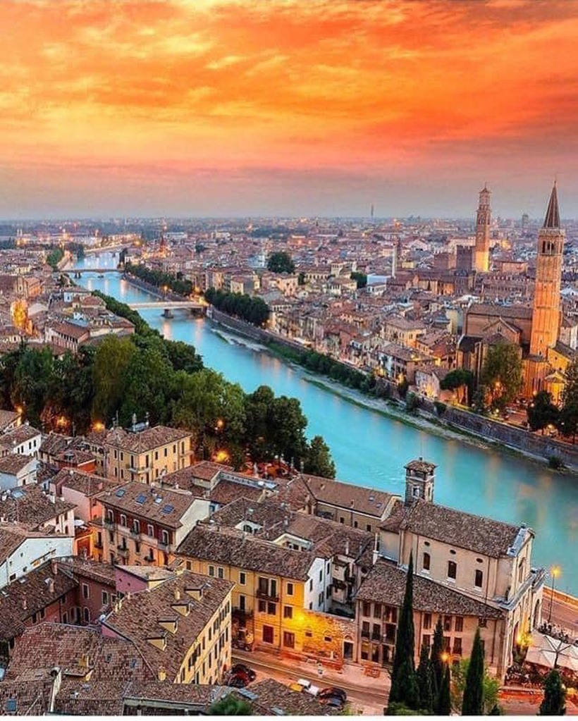 Reiki Verona: Dario Canil presenta corsi e seminari Reiki vicino a Verona, in Veneto, a Dolo (VE).