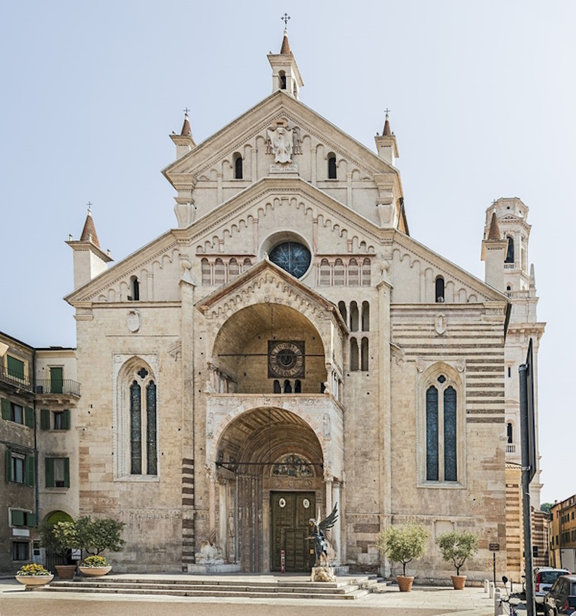 Duomo di Verona dedicato a Santa Maria Matricolare. Seminari e corsi Reiki vicino Verona a Dolo Venezia.