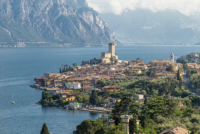 Luoghi memoriabili di Verona: Malcesine. Dario Canil presenta corsi e seminari Reiki vicino ad Malcesine, a Dolo (Venezia).