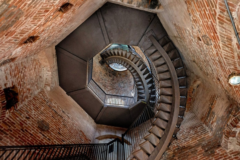 Torre dei Lamberti a Verona. Seminari e corsi Reiki vicino Verona a Dolo Venezia.