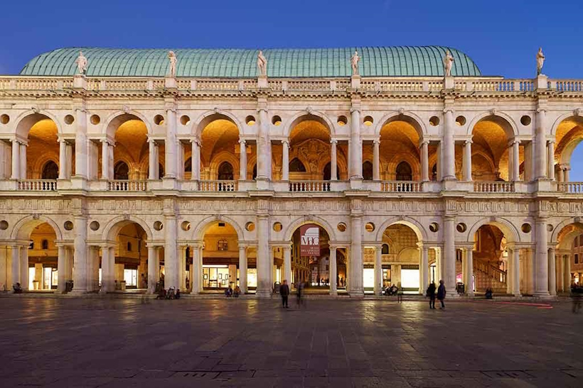 La Basilica Palladiana di Vicenza. Seminari e corsi Reiki vicino Vicenza a Dolo Venezia.