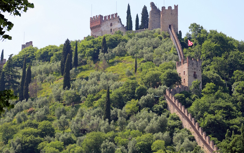 Luoghi memoriabili di Vicenza: Marostica, Castello Superiore. Dario Canil presenta corsi e seminari Reiki vicino ad Marostica, Castello Superiore, a Dolo (Venezia).
