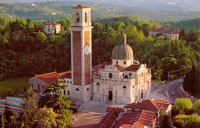 Veduta panoramica dal Santuario di Monte Berico sulla città di Vicenza.