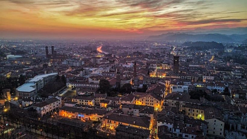 Dario Canil e il Centro Olistico Tolteca presentano corsi e seminari Reiki vicino a Bassano del Grappa, in Veneto.