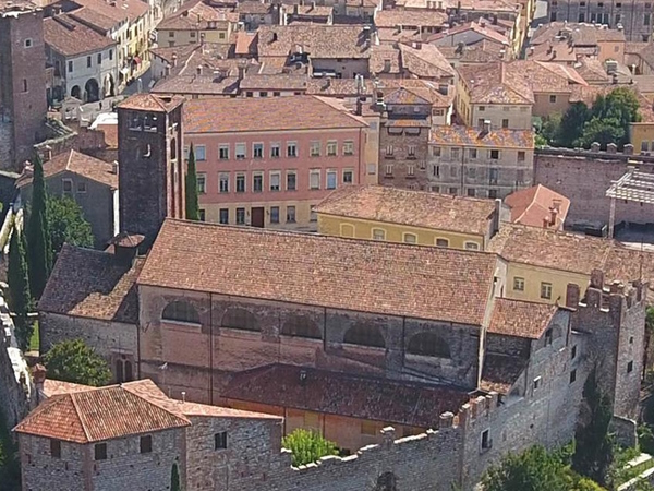 Dario Canil presenta i corsi e i seminari Reiki vicino a Bassano del Grappa, in Veneto.