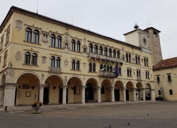 il Palazzo dei Rettori di Belluno. Dario Canil e il Centro Olistico Tolteca presentano corsi e seminari Reiki a Dolo (Venezia), vicino a Belluno, in Veneto.