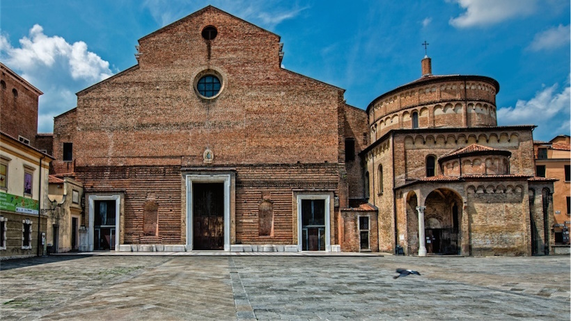 Padova, Battistero del Duomo. A venti minuti da Padova corsi e seminari Reiki nel Centro Olistico Tolteca a Dolo (Venezia)