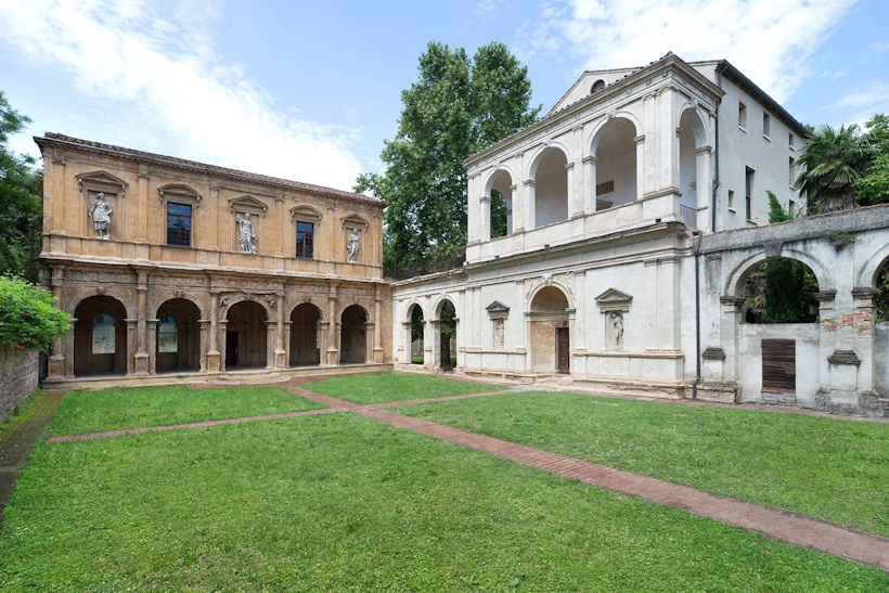 Reiki Padova: la Loggia e l'Odeo Cornaro, a venti minuti da Dolo, sede dei seminari e corsi di Reiki di Dario Canil.