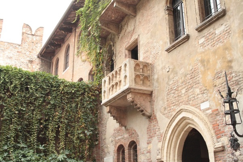 Dario Canil presenta i corsi e i seminari Reiki vicino a Verona, in Veneto.
