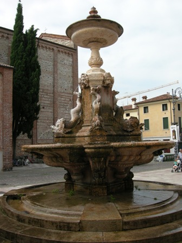 Bassano del Grappa, Basilica Palladiana. A un'ora da Bassano del Grappa corsi e seminari Reiki nel Centro Olistico Tolteca a Dolo (Venezia)
