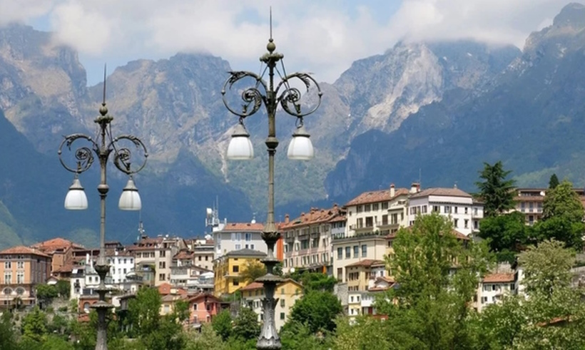 Dario Canil e il Centro Olistico Tolteca presentano corsi e seminari Reiki a Dolo, a un'ora e un quarto da Belluno, in Veneto.