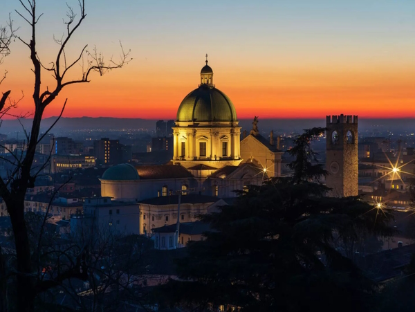 Dario Canil e il Centro Olistico Tolteca presentano corsi e seminari Reiki a Dolo, a un'ora e tre quarti da Brescia, in Veneto.