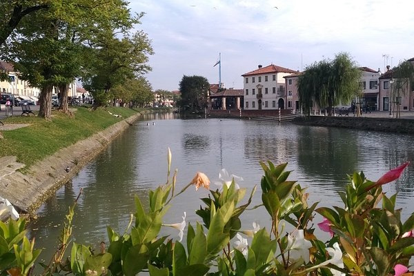 Dario Canil presenta corsi e seminari Reiki vicino a Fiesso D'Artico, in Veneto, a Dolo (Venezia).