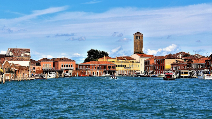 Murano, isola del vetro nella laguna di Venezia. Seminari e corsi Reiki a Dolo condotti da Dario Canil dal 1997.