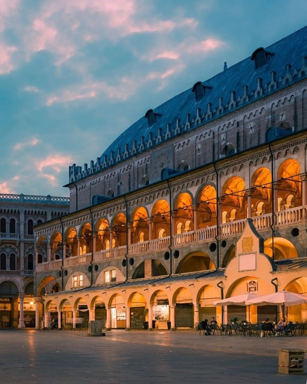 Dario Canil presenta corsi e seminari Reiki vicino a Padova, in Veneto, a Dolo (Venezia).