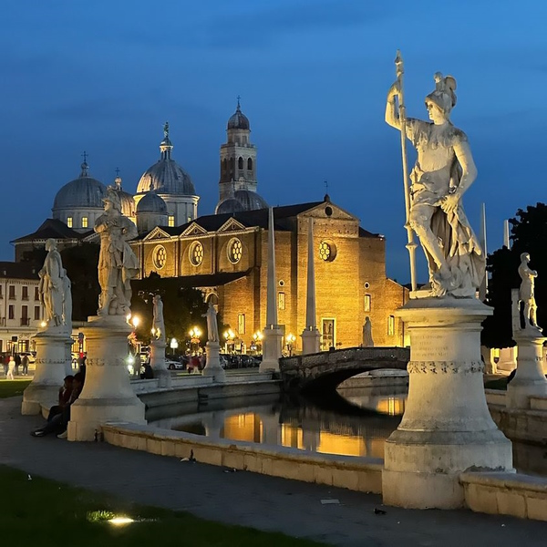 Dario Canil presenta i corsi e i seminari Reiki vicino a Padova, in Veneto.