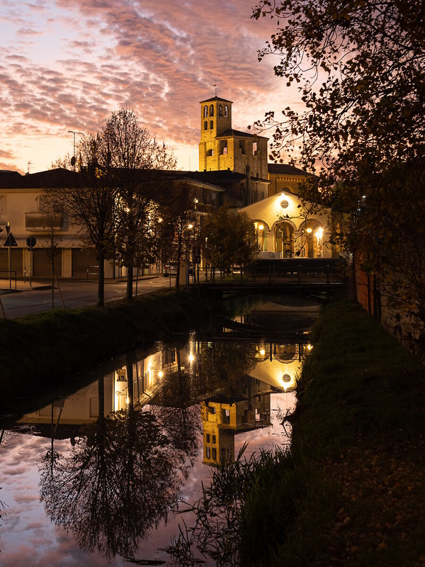 Dario Canil e il Centro Olistico Tolteca presentano corsi e seminari Reiki a Dolo, a 23 minuti da Piove di Sacco, in Veneto.