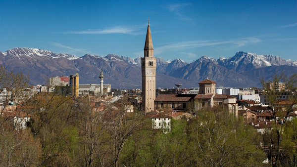 Dario Canil e il Centro Olistico Tolteca presentano corsi e seminari Reiki a Dolo, a un'ora da Pordenone, in Veneto.