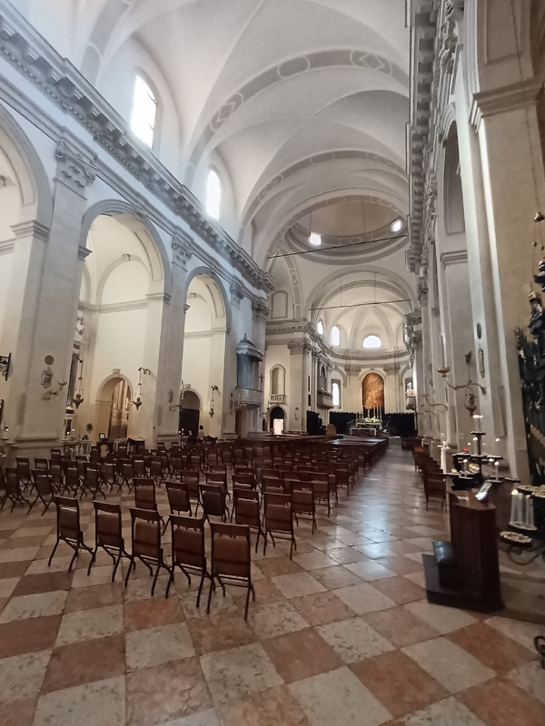 il Duomo di Rovigo. Dario Canil e il Centro Olistico Tolteca presentano corsi e seminari Reiki a Dolo (Venezia), vicino a Rovigo, in Veneto.