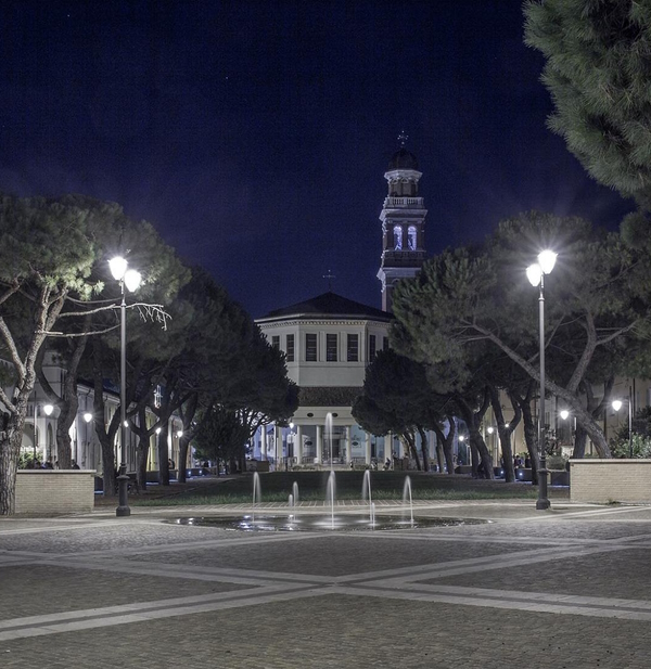 la Rotonda di Rovigo. Dario Canil e il Centro Olistico Tolteca presentano corsi e seminari Reiki a Dolo (Venezia), vicino a Rovigo, in Veneto.