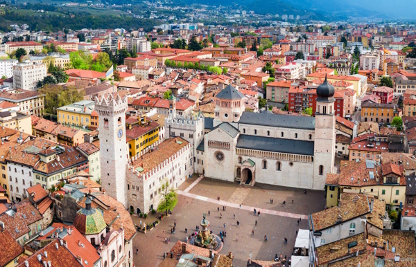 A dolo, a due ore e un quarto da Trento, Dario Canil conduce seminari e corsi Reiki