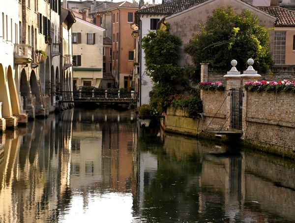il Canale dei Buranelli a Treviso. Dario Canil e il Centro Olistico Tolteca presentano corsi e seminari Reiki a Dolo (Venezia), vicino a Treviso, in Veneto.