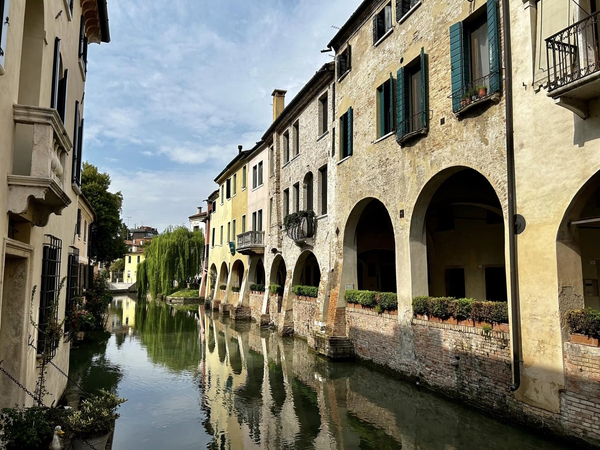 Dario Canil presenta i corsi e i seminari Reiki vicino a Treviso, in Veneto.