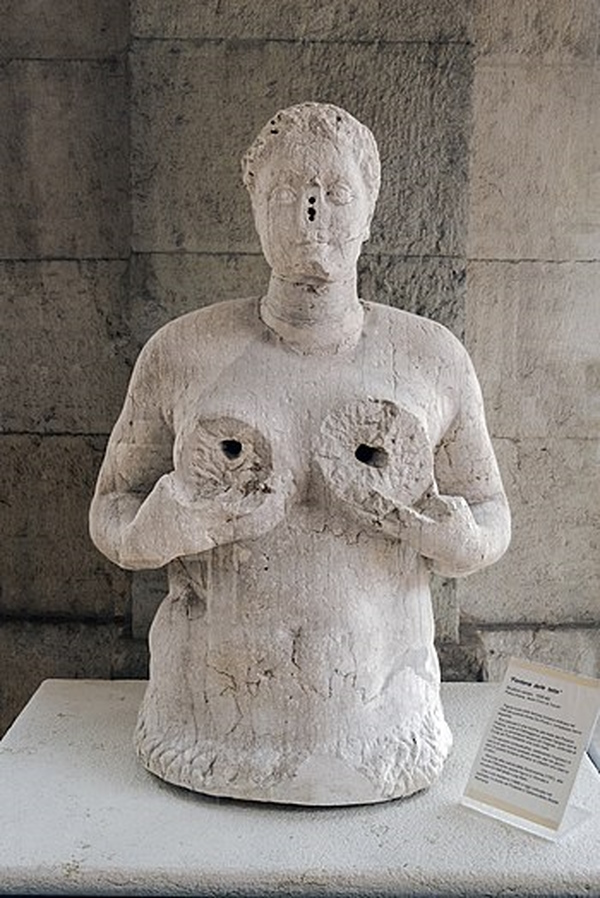 Fontana delle Tette a Treviso. Dario Canil e il Centro Olistico Tolteca presentano corsi e seminari Reiki a Dolo (Venezia), vicino a Treviso, in Veneto.