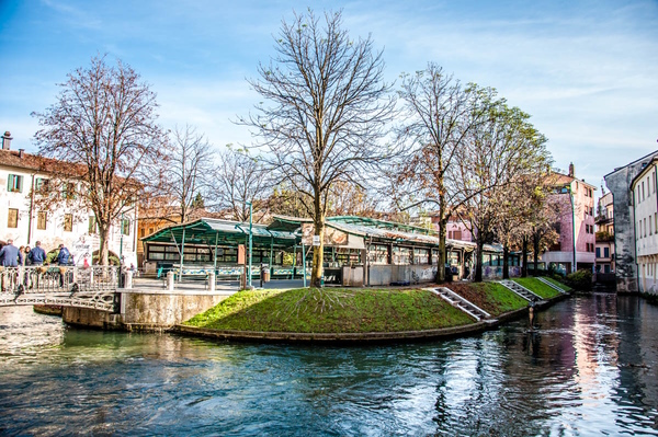 l'Isola della Pescheria a Treviso. Dario Canil e il Centro Olistico Tolteca presentano corsi e seminari Reiki a Dolo (Venezia), vicino a Treviso, in Veneto.