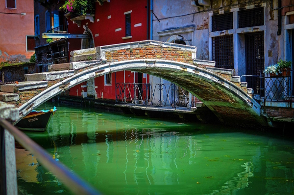 Venezia, Cannaregio. Dario Canil e il Centro Olistico Tolteca presentano corsi e seminari Reiki a Dolo (Venezia), vicino a Venezia, in Veneto.