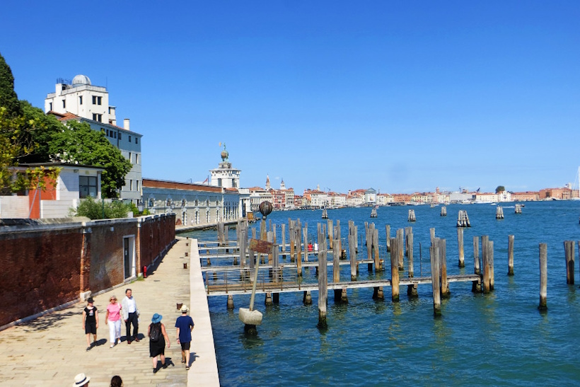 Le Fondamenta delle Zattere a Venezia. Seminari e corsi Reiki a Dolo condotti da Dario Canil dal 1997.