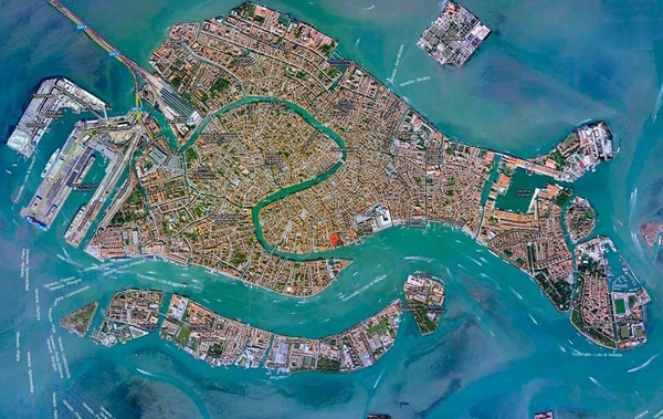 Venezia, i sestieri. Dario Canil presenta corsi e seminari Reiki vicino a Venezia, in Veneto, a Dolo (Venezia).