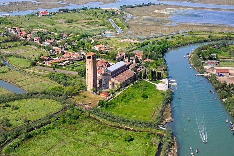 Venezia, l'Isola di Torcello. Dario Canil presenta corsi e seminari Reiki vicino al Isola di Torcello, in Veneto, a Dolo (Venezia).