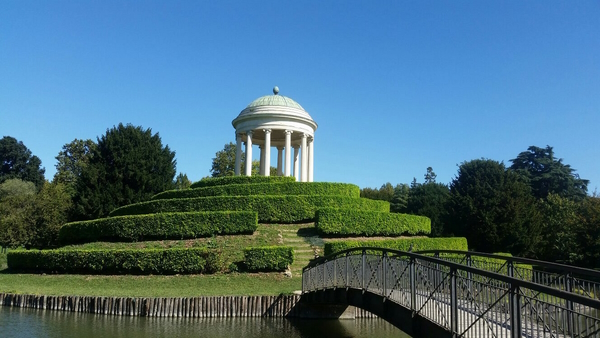Vicenza, Il Parco Querini. Dario Canil e il Centro Olistico Tolteca presentano corsi e seminari Reiki a Dolo (Venezia), vicino a Vicenza, in Veneto.