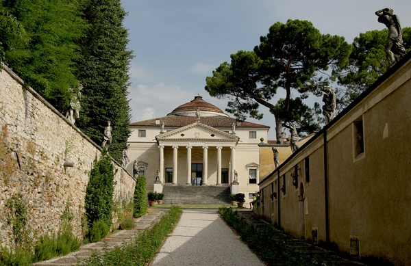 Dario Canil presenta i corsi e i seminari Reiki vicino a Vicenza, in Veneto.